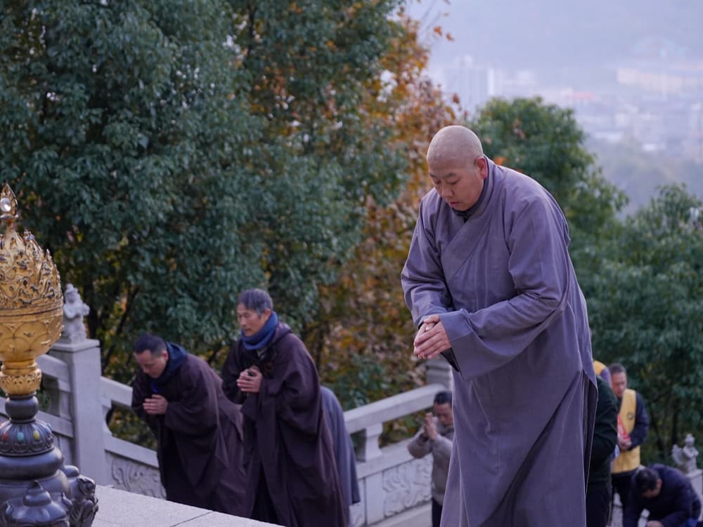 ֻ������ʮ���ţ�Ϊ�β�����ô��ļӳ���