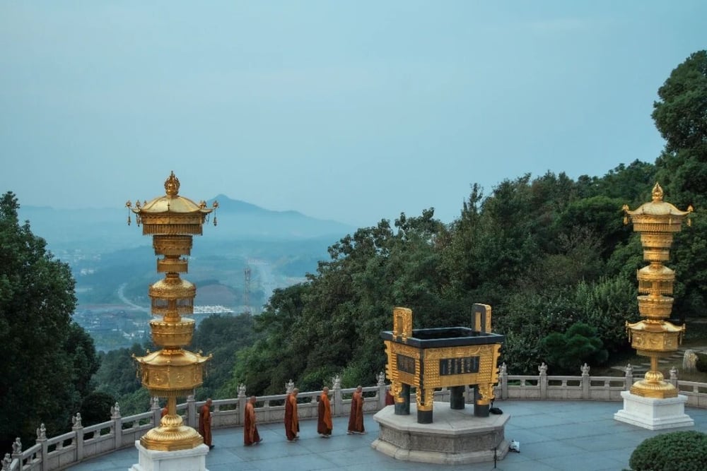 诸道之升沉,由戒之持毁;见佛与否,由乘之急缓
